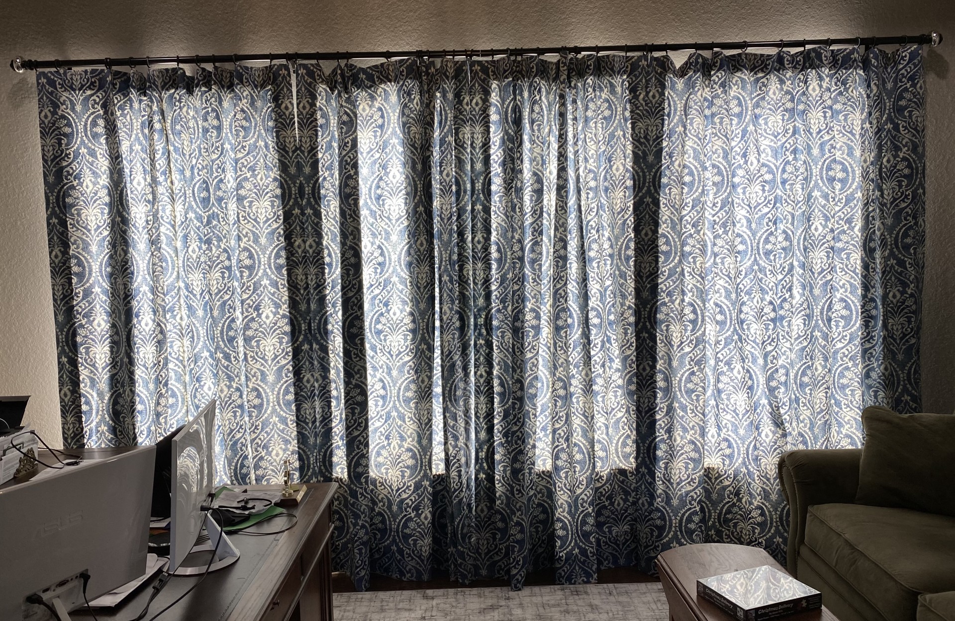 Curtains 8